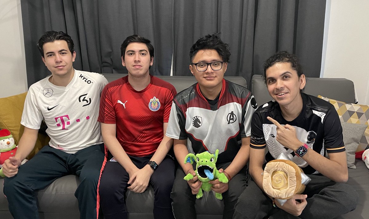 Rockstar_YT's tweet photo. Que prefieren para Marzo? 🥳

RT 🔁 Nat
MG ❤️ Simio Convencion 2021 https://t.co/VQguotmcRp