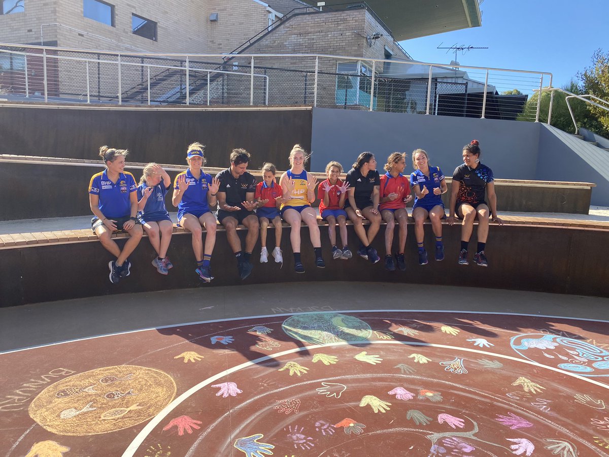 The Deadly Sista Girlz, AFLW players and coaches came together yesterday, to celebrate Indigenous round.

The girls showed off their deadly artwork, including the six Noongar seasons and Wagyl the Creator Spirit (rainbow serpent) 🖤💛❤️💙🤍💚