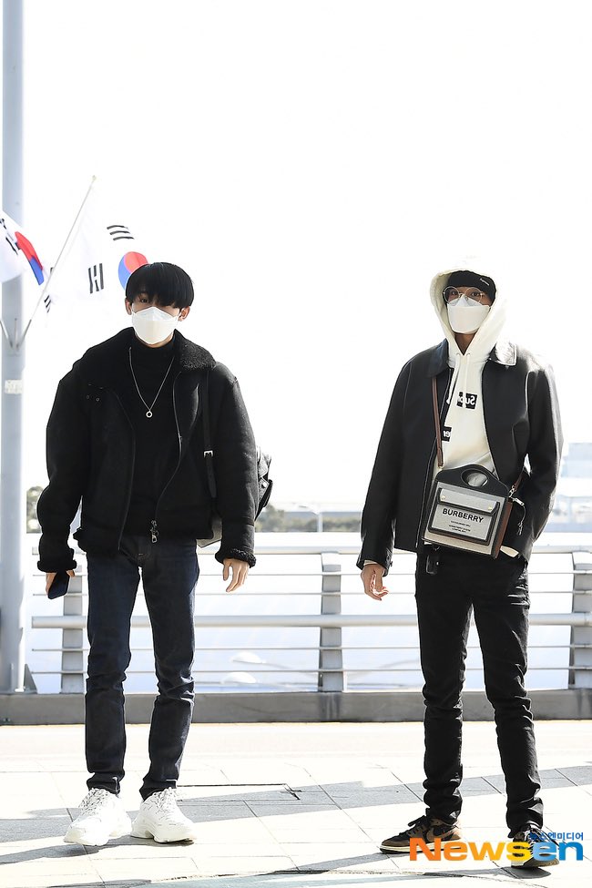 NCT_INDONESIA62's tweet photo. [PRESS] 210226 #LUCAS &amp; #WINWIN berada di Incheon International Airport untuk pergi ke Beijing, China 💚

🍔@WayV_official #WayV https://t.co/C3P5eKzupA