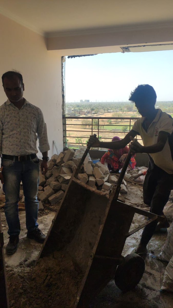 ImperialHeight4's tweet photo. @DcpWest @jdajaipur 

We all resits we shown the JDA approved map &amp; by laws to follow but they didn’t listen to us and with the help of local police they are continuously doing the said illegal construction. Police is also threatening to us which is evident harassment by police. https://t.co/WWN2kTeDvA