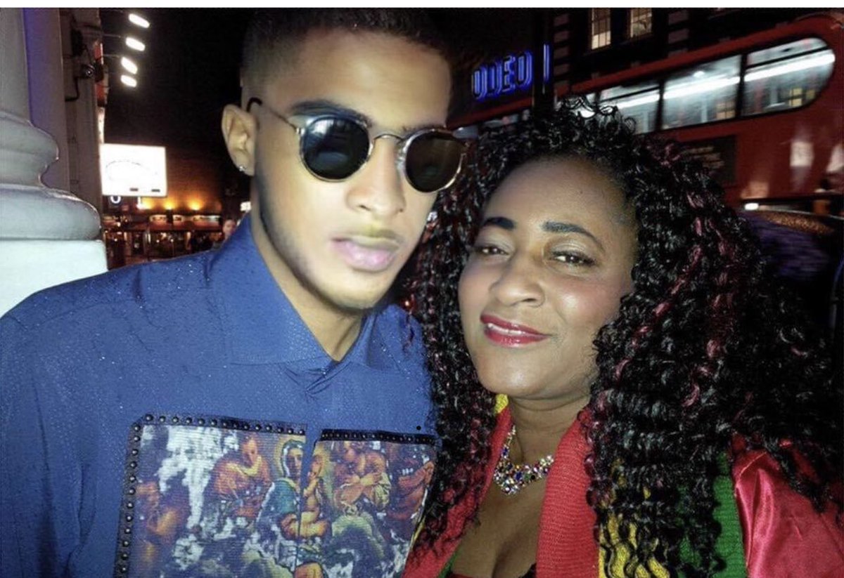 DionneBrooks3's tweet photo. #Mom #Son #Yardz @YoungYardz https://t.co/OlESK0f4Ae