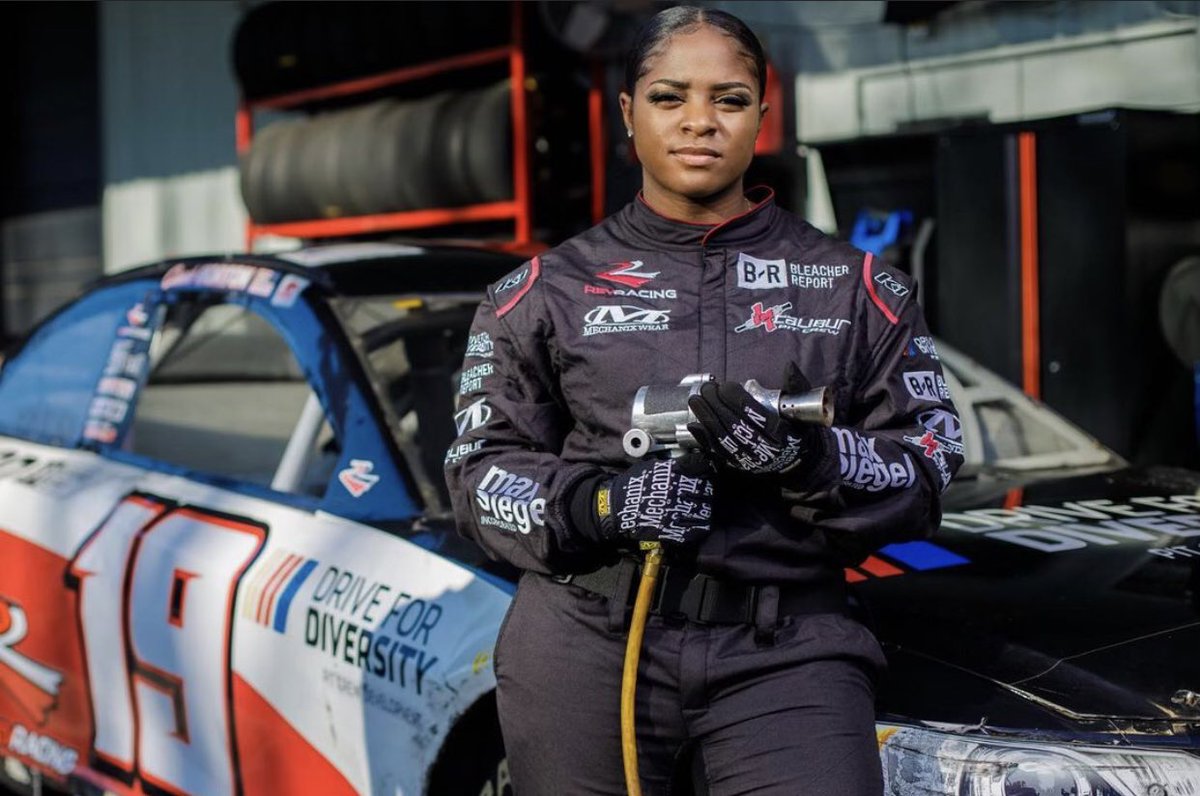 Salem High School VB tweet media