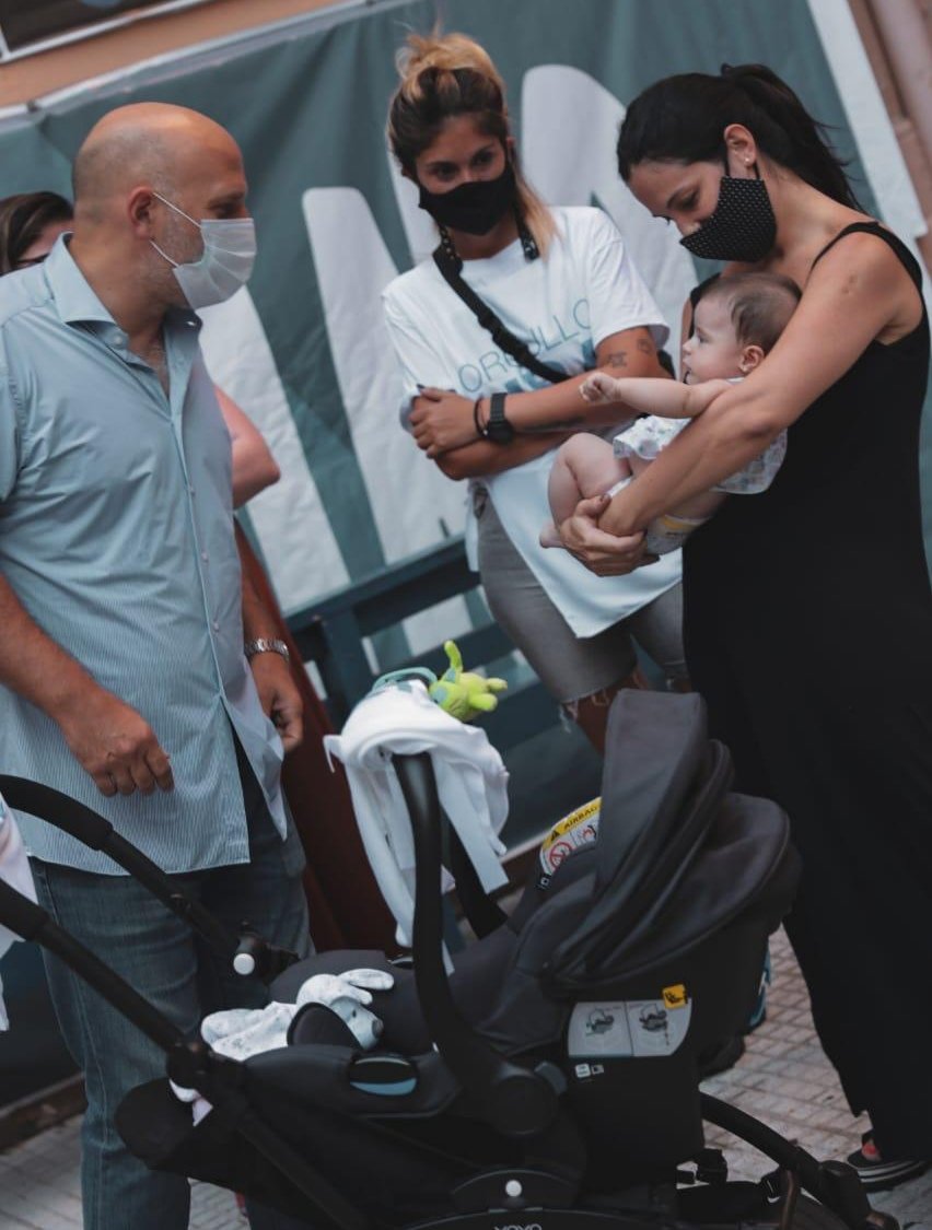 Esta tarde acompañé a las voluntarias y voluntarios de <a href="/ubaenaccion/">UBAenAccion</a> en <a href="/UBAeconomicas/">Facultad de Cs. Económicas UBA</a>. El trabajo diario que realizan en los barrios de la Ciudad y el Gran Buenos Aires devolviendo a la sociedad lo que aprendieron solidariamos, nos llena de orgullo.
#OrgulloUBA