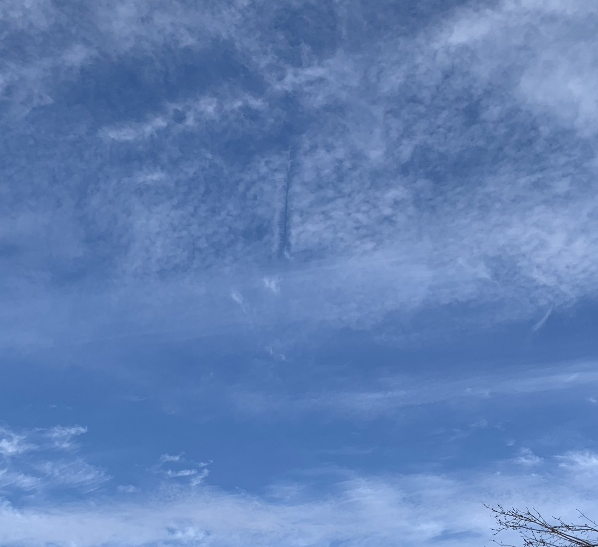 A small fallstreak hole with the plane towards the bottom center. Pretty cool! <a href="/spann/">James Spann</a>