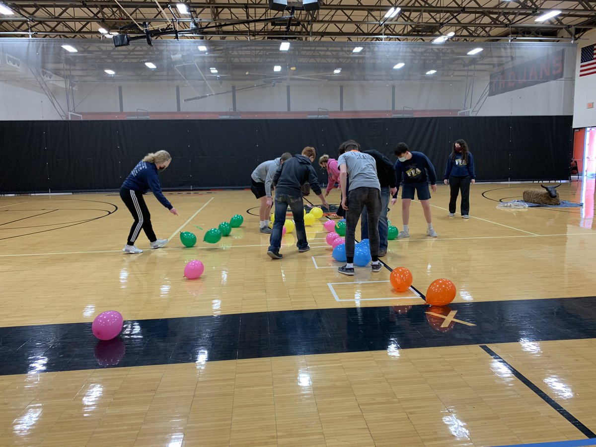 the_irish_aggie's tweet photo. First ever Beloit FFA Ag Olympics- butter carving, sheep flocking, milk chugging, feed relay, nuts & bolts, and steer roping! And the winners are.. the juniors! #tpod #BeloitFFA https://t.co/8r0h2LjiWs