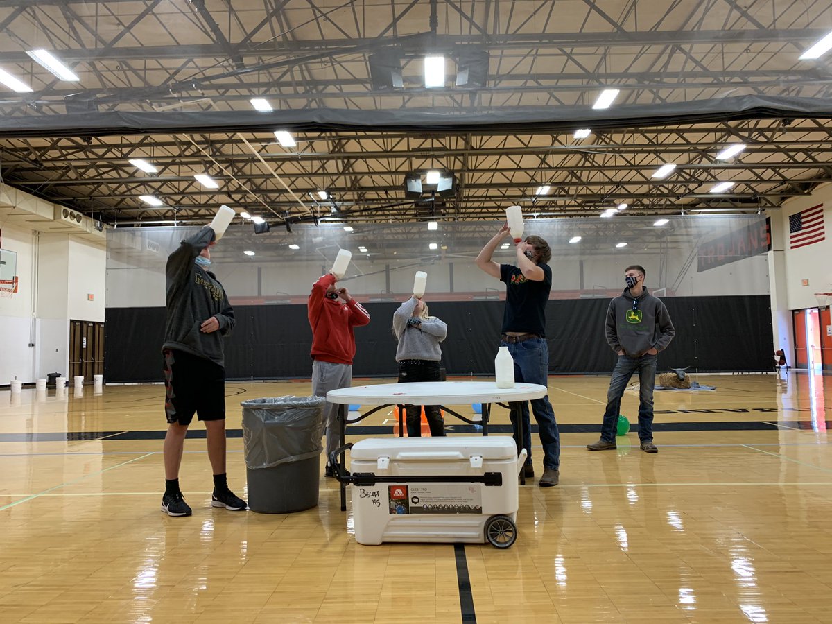 the_irish_aggie's tweet photo. First ever Beloit FFA Ag Olympics- butter carving, sheep flocking, milk chugging, feed relay, nuts & bolts, and steer roping! And the winners are.. the juniors! #tpod #BeloitFFA https://t.co/8r0h2LjiWs