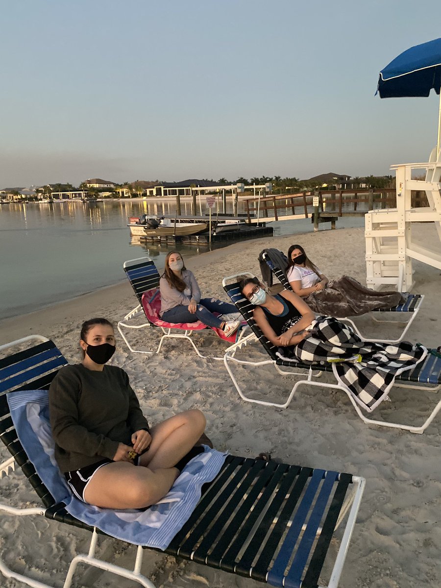 FGCU Alpha Chi Omega tweet media