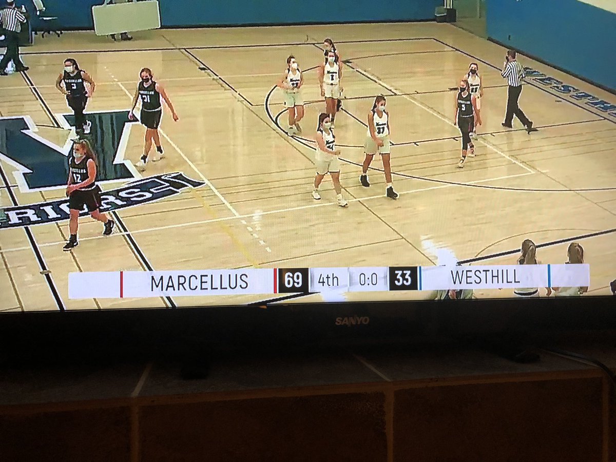 lisapatmac4's tweet photo. What a game! Another W for the Lady Mustangs!! 69-33 winners over Westhill. It’s been a while since the Mustangs beat the Warriors. 🏀🐎💚 https://t.co/BdLEwZM85T