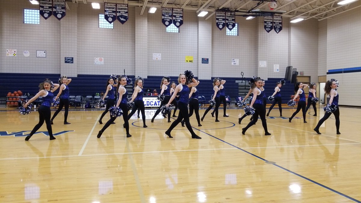 TISDWWJHS's tweet photo. Our dance team gave us some halftime entertainment.
Great job ladies!
#WWJHS #wildcats https://t.co/elx0tJi9OI