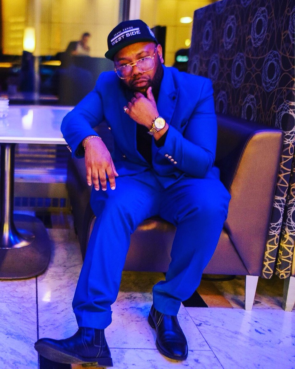 BWSGrandRapids's tweet photo. #BlackWallStreetGrandRapids
#BlackHistoryMonth
#GRHistory
@JonathanJelks
Visionary- Serial Entrepreneur- Taste Maker-
Community Leader
@motu_viget @ambiancegr @tech_midwest
@GR_USA @radi8ermusic
📷 samantharuthphotos https://t.co/iOLAO8qpUP