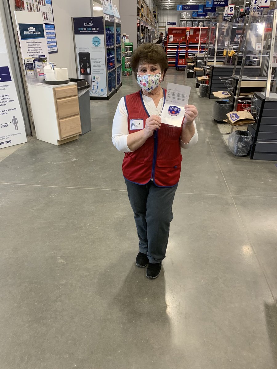 mike_norsworthy's tweet photo. Meet our front end superstar. Paula delivers great Customer Service to every customer in our Westboro store. @Bracken73P @SanjaPHopper #District1287 #Region18 #R18SpringHiring https://t.co/wAoTAVSgBK