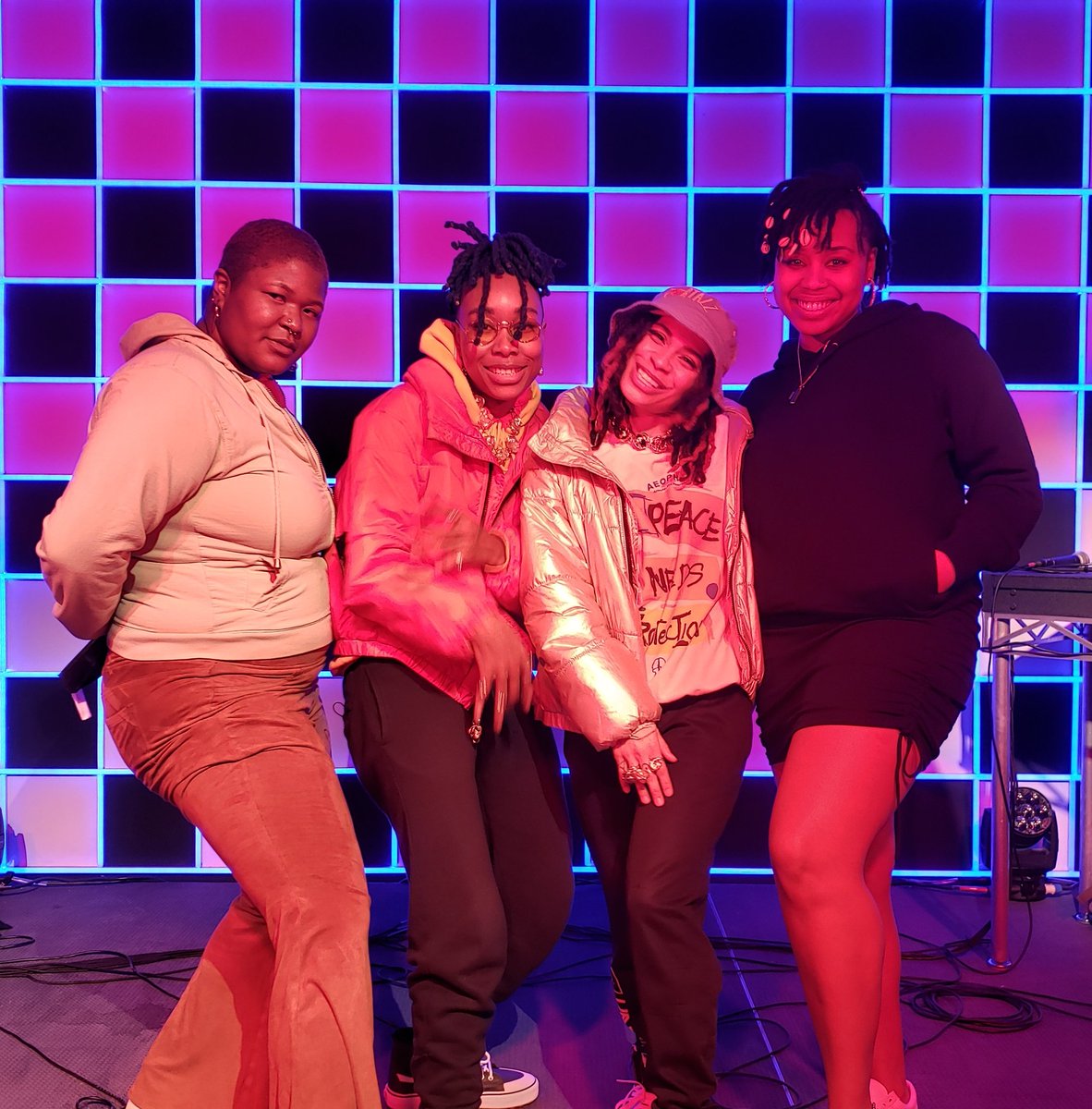 Our first <a href="/WreckshopLive/">WreckshopLive</a> was 🔥
Much love to <a href="/Semiratruth/">Semiratruth💸</a> <a href="/FreddieFarted/">Water Music & Love</a> <a href="/MO_Nature/">MOTHER NATURE 🌍</a> <a href="/_stepchild708/">rico.</a> @VANS_66 <a href="/YoungChiAuthors/">Young Chicago Authors</a> and my brother <a href="/defcee/">Defcee</a>!! This was historic!!