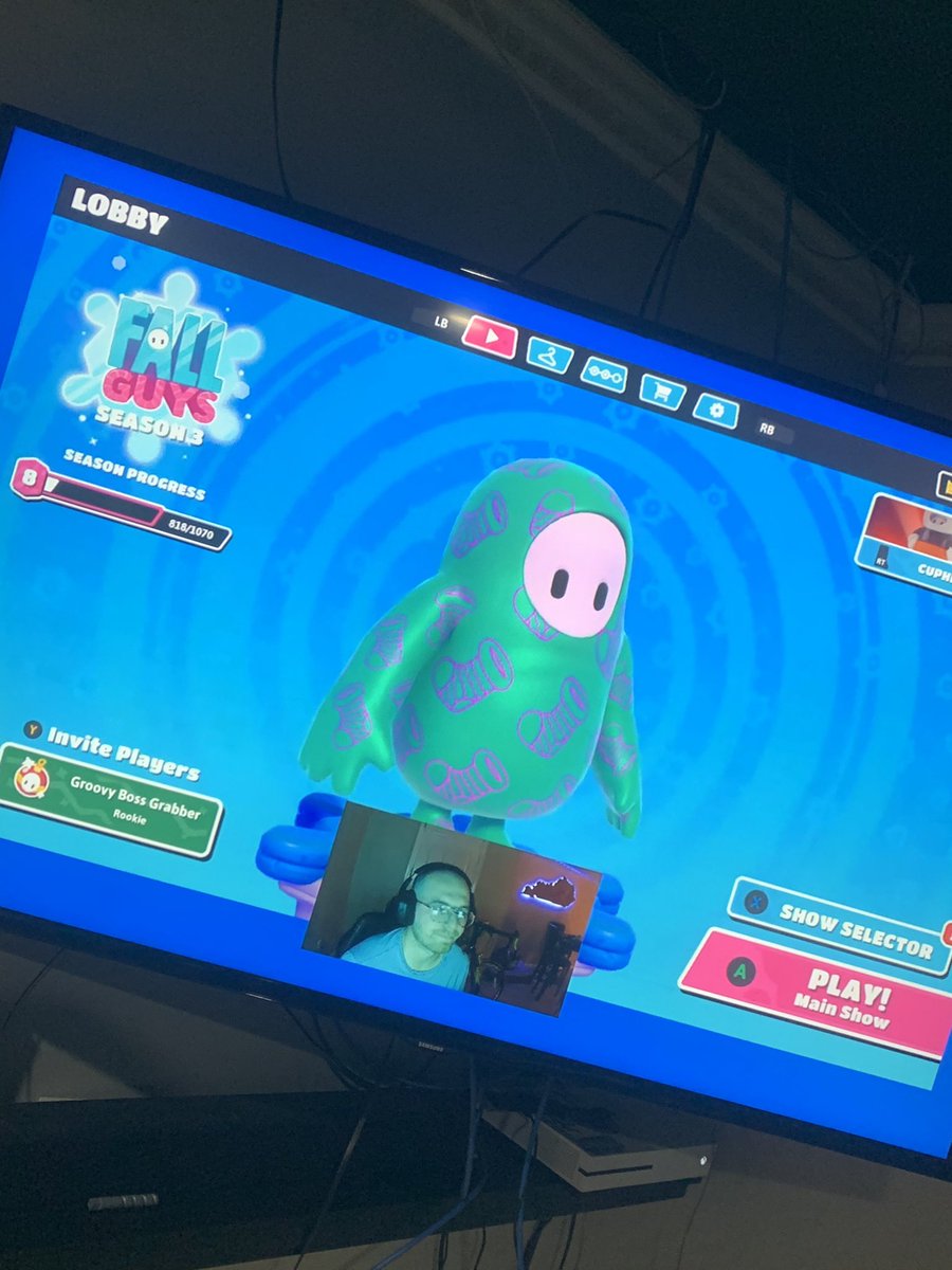 Cam_Lafever's tweet photo. SUPPORT YOUR LOCAL STREAMER!!! @YProductof502 https://t.co/h0Q4dIMmJy