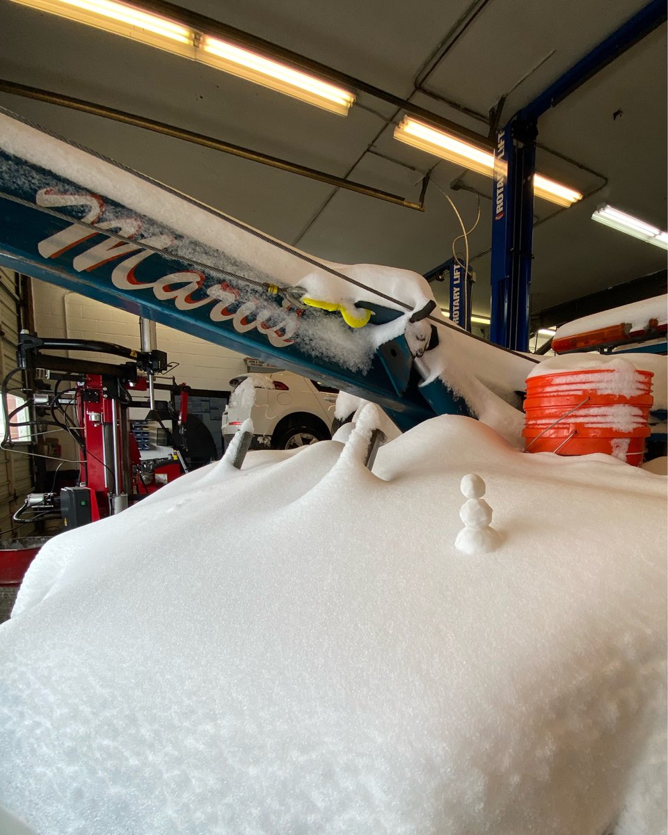 JSAuto's tweet photo. Do you want to build a snowman? 

#asecertified #autorepairshop #bestofboulder #boulderco #craigscarcare #doyouwanttobuildasnowman #frozen #everyonesfavorite #familyowned #humor #local https://t.co/9WDd5gQzFZ