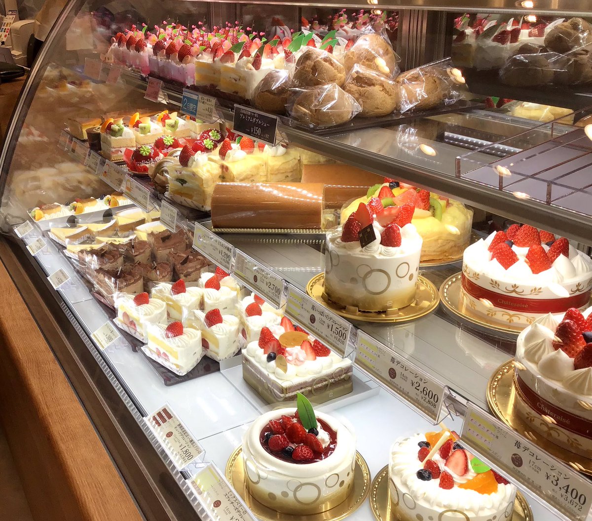 本日（2.26）秩父のベルク公園橋店に「シャトレーゼ」がOPENしました