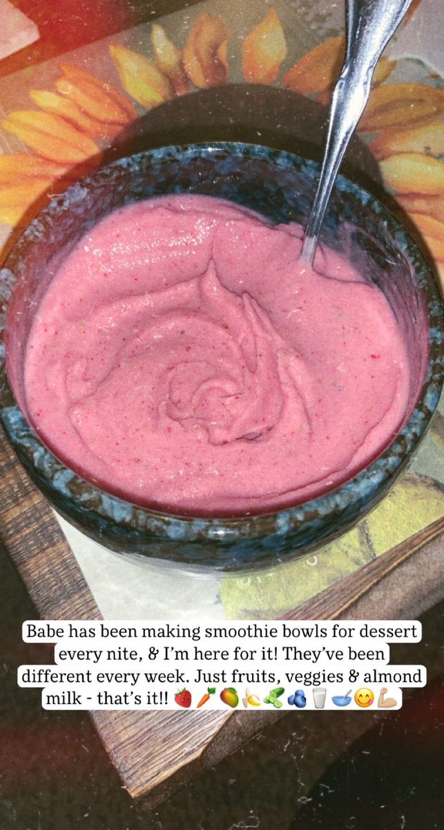 @V_Embo has been making smoothie bowls for dessert every nite, & I’m here for it! #smoothie #smoothiebowl #fruit #veggies #vegetables #almondmilk #dessert #healthydessert #healthymeals #healthyliving 🍓🥕🥭🍌🥒🫐🥛🥣😋💪🏼 https://t.co/LqFAviFifo