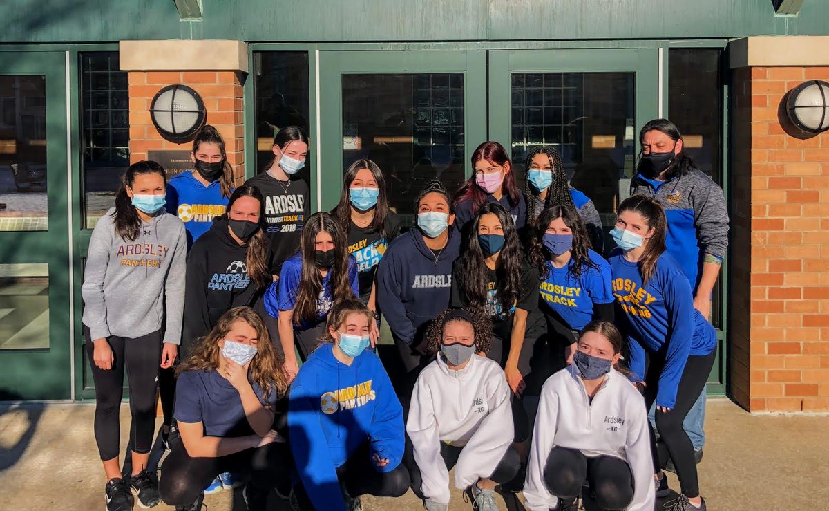 Awesome pic of the girls winter track team! Despite the lack of meets they still show up to work everyday!