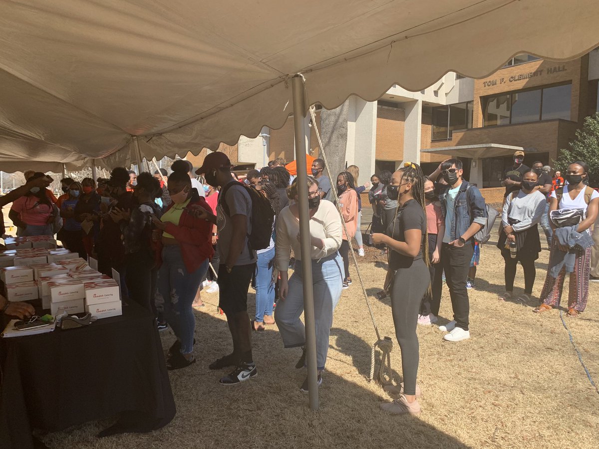 officialaumcab's tweet photo. Thank you everyone for coming out today. It was a huge success. Go Warhawks! 🧡🖤 https://t.co/CCBl4qt7AU