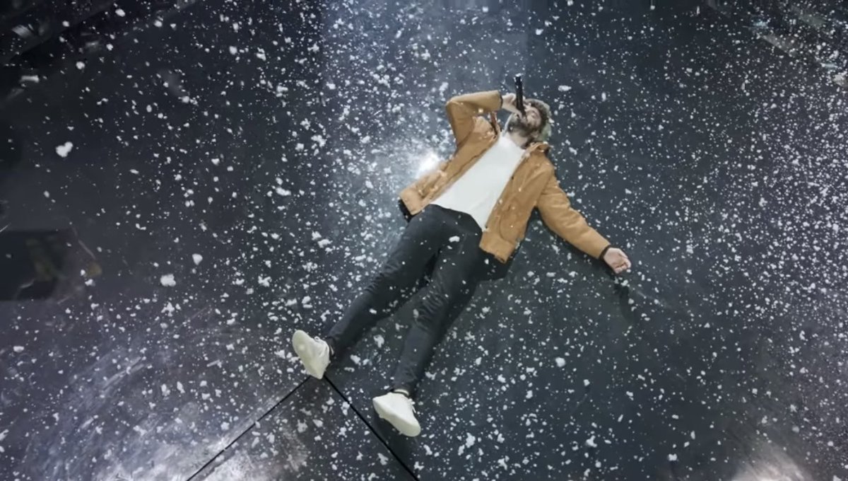 ivebeensogood's tweet photo. two months ago..... ✨🌌 #OneSpectacularNight https://t.co/NIhIFsO5El