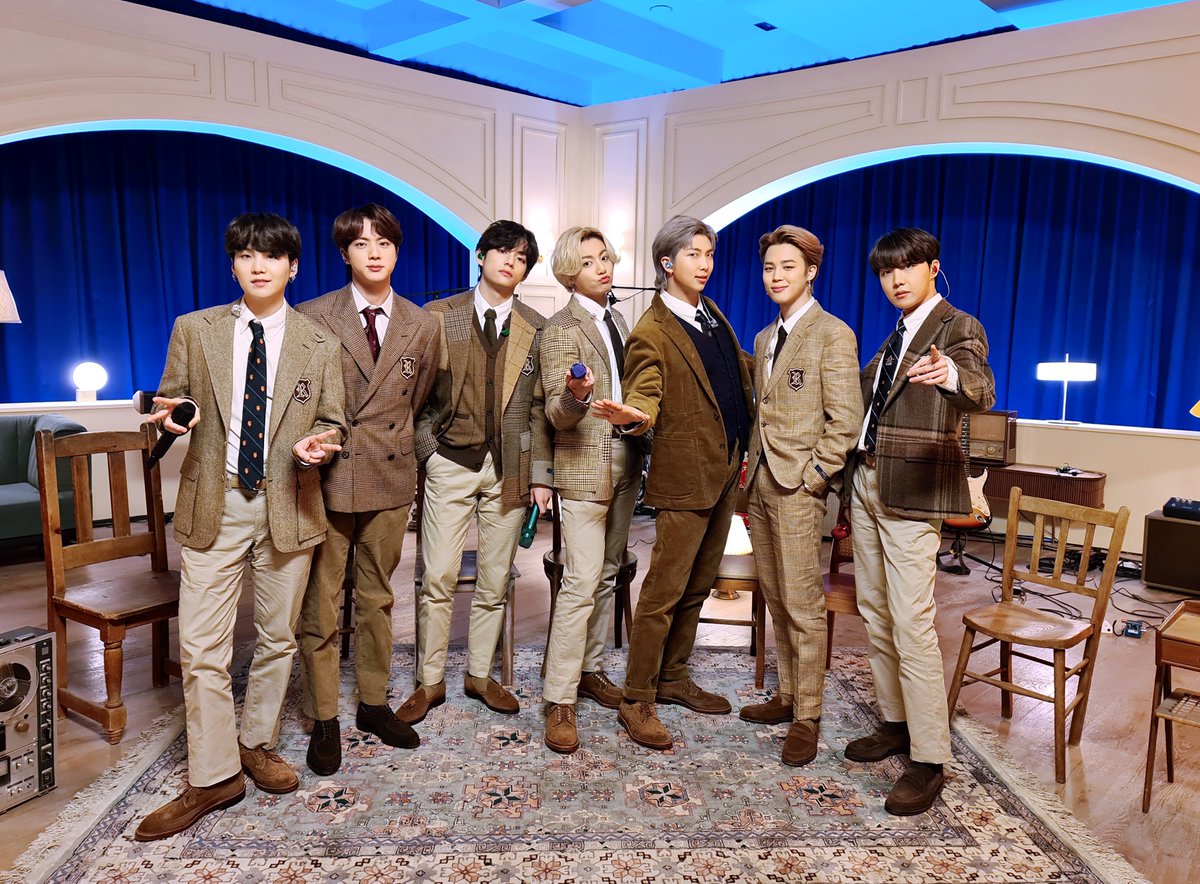 .@BTS_BigHit members Suga, Jin, V, Jungkook, RM, Jimin, and J-Hope wearing classic #PoloRLStyle tailoring for their #MTVUnplugged performance

#BTS