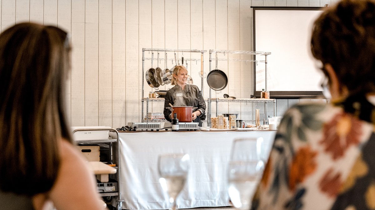 Saugatuck's tweet photo. We have some ideas to whip up a vacation you'll be excited to tell your friends and neighbors about. 👨‍🍳 

Whether you choose cooking classes, chartered boating, painting lessons, winery tours, or dune rides, Saugatuck/Douglas is not short on adventure. #ArtCoastofMichigan https://t.co/4NQpMyReZw