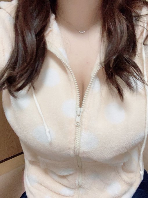 おはよ〜〜 2月ラスト金曜日だね⋆｡˚✩ 頑張っていきましょ〜〜୧( ⸝⸝ᵕᴗᵕ⸝⸝)୨ 帰ってきたら自分にご褒美&hellip;♡♡  #裏アカ女子 #裏垢女子 #裏アカ #巨乳 #Iカップ #承認欲求 https://t<a href="/tag/%E8%A3%8F%E3%82%A2%E3%82%AB%E5%A5%B3%E5%AD%90"class="tags">#裏アカ女子</a><a href="/tag/%E8%A3%8F%E5%9E%A2%E5%A5%B3%E5%AD%90"class="tags">#裏垢女子</a><a href="/tag/%E8%A3%8F%E3%82%A2%E3%82%AB"class="tags">#裏アカ</a><a href="/tag/%E5%B7%A8%E4%B9%B3"class="tags">#巨乳</a><a href="/tag/i%E3%82%AB%E3%83%83%E3%83%97"class="tags">#Iカップ</a><a href="/tag/%E6%89%BF%E8%AA%8D%E6%AC%B2%E6%B1%82"class="tags">#承認欲求</a>