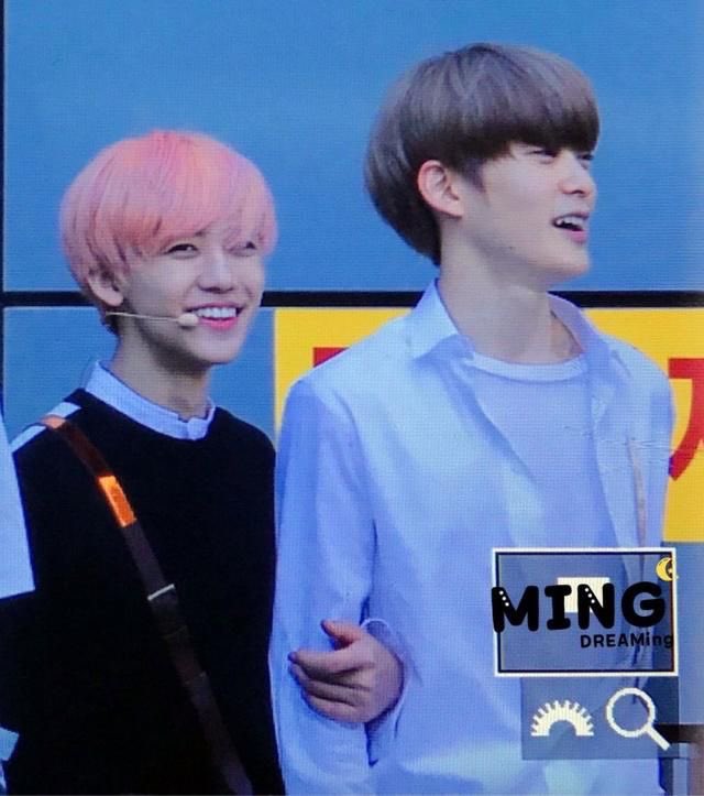 ชอบเวลาแจมินเดินควงแขนพี่เจย์  ดูอ้อนมาก