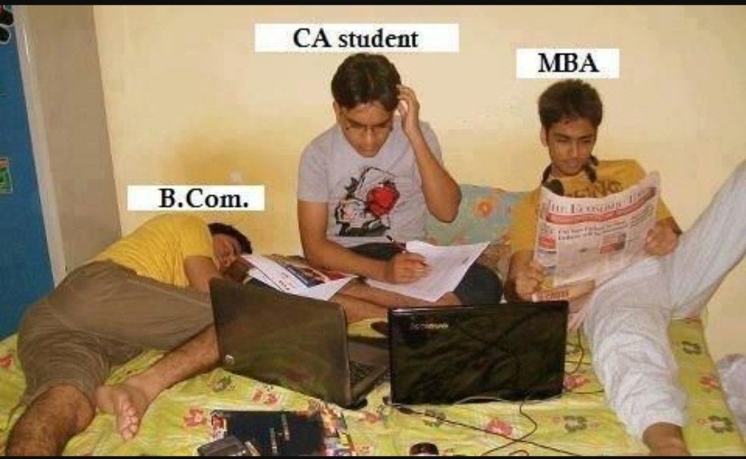 MemesDarbar's tweet photo. B com students be like😀
#collegeboys #commerce https://t.co/z8iuDx3FsN