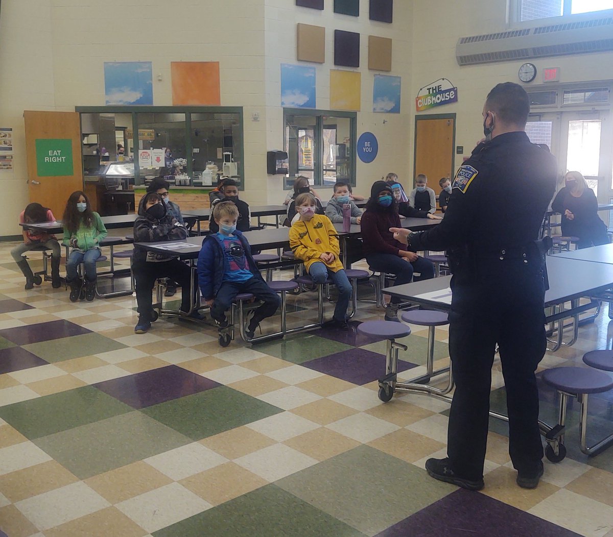Chupke9's tweet photo. @mayfieldtweets Thank you Officer Kirby for visiting our 4th Graders today!
#MayfieldStrong
#resourceofficer
#studentfriendly https://t.co/vTyrcqMqxY