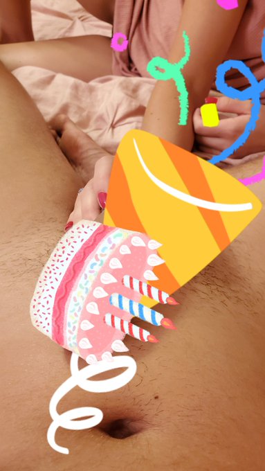 Live now on cb with my gf
https://t.co/D7uAP1mREx https://t.co/yn2qsjGBBr