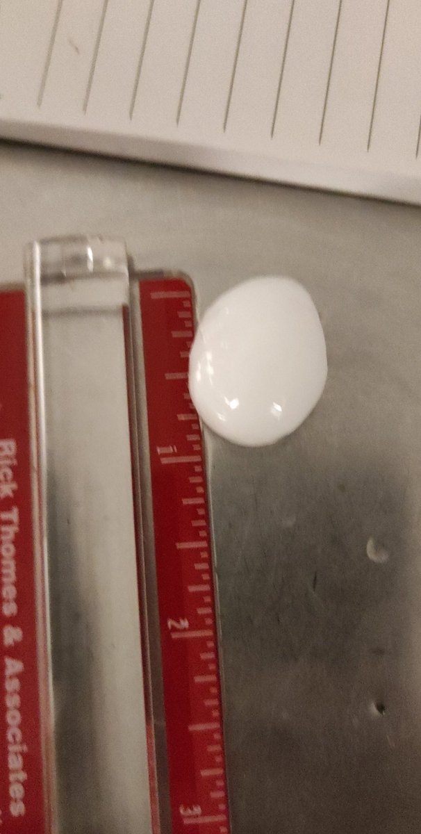 Taken about 10 minutes ago. Quite a few quarter sized pieces in North Frisco. @TxStormChasers @NWSFortWorth https://t.co/rwb3YhVVul