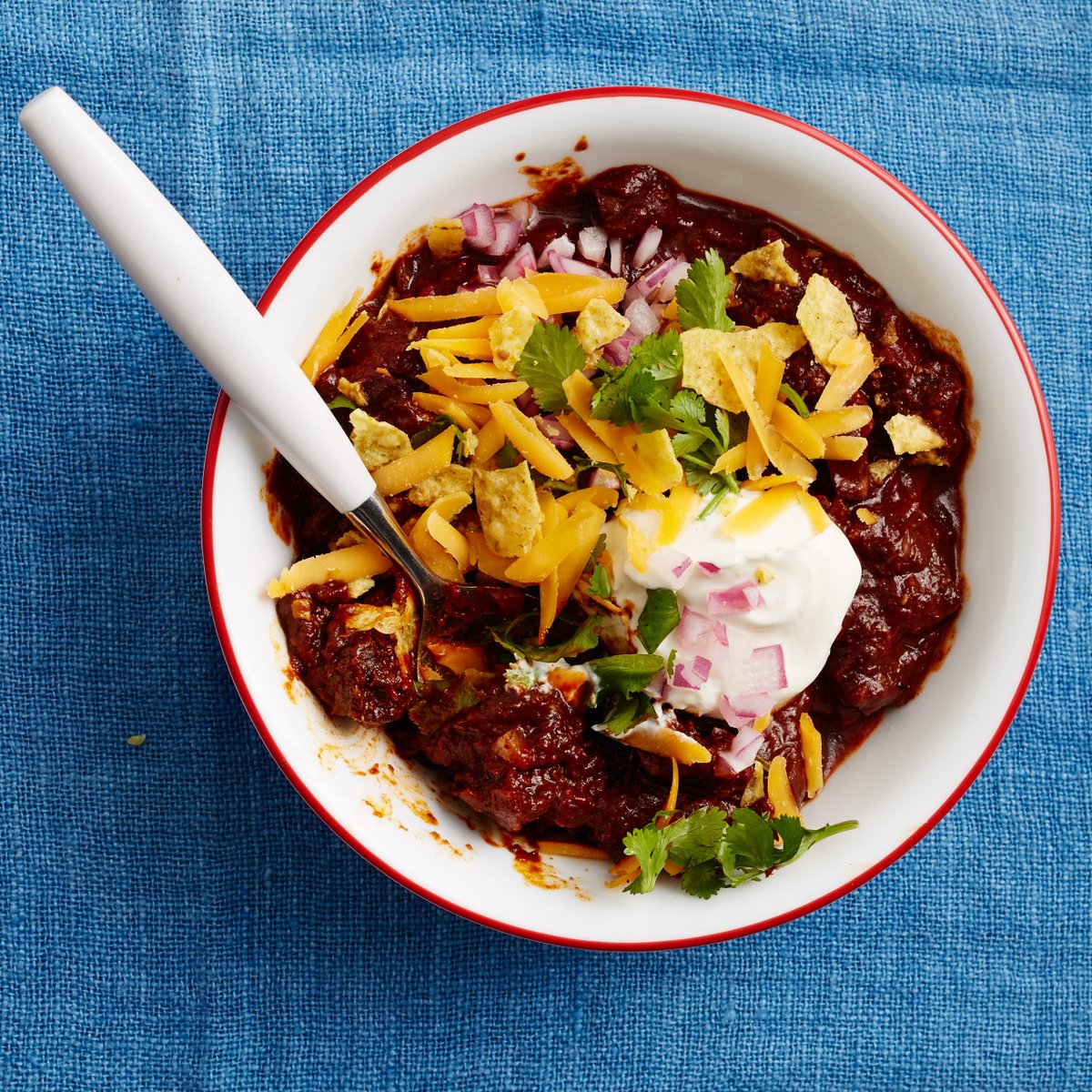 Turn the flavor up on your chili with some extra sharp cheddar. It's how chili was meant to be. You're welcome. #NationalChiliDay (thebigcheese.com)

cc/ <a href="/bonappetit/">Bon Appétit</a> #cheese