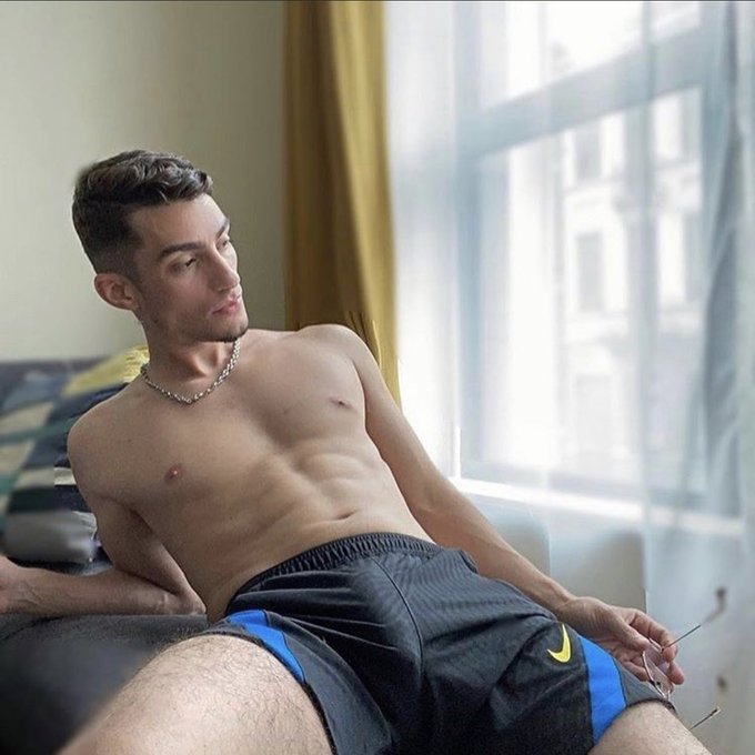 1 pic. Rt! REBEU ! ? ARAB BOY HORNY‼️Today only 5$‼️Join now ▶️https://t.co/aW9fNijrV6 https://t.co/