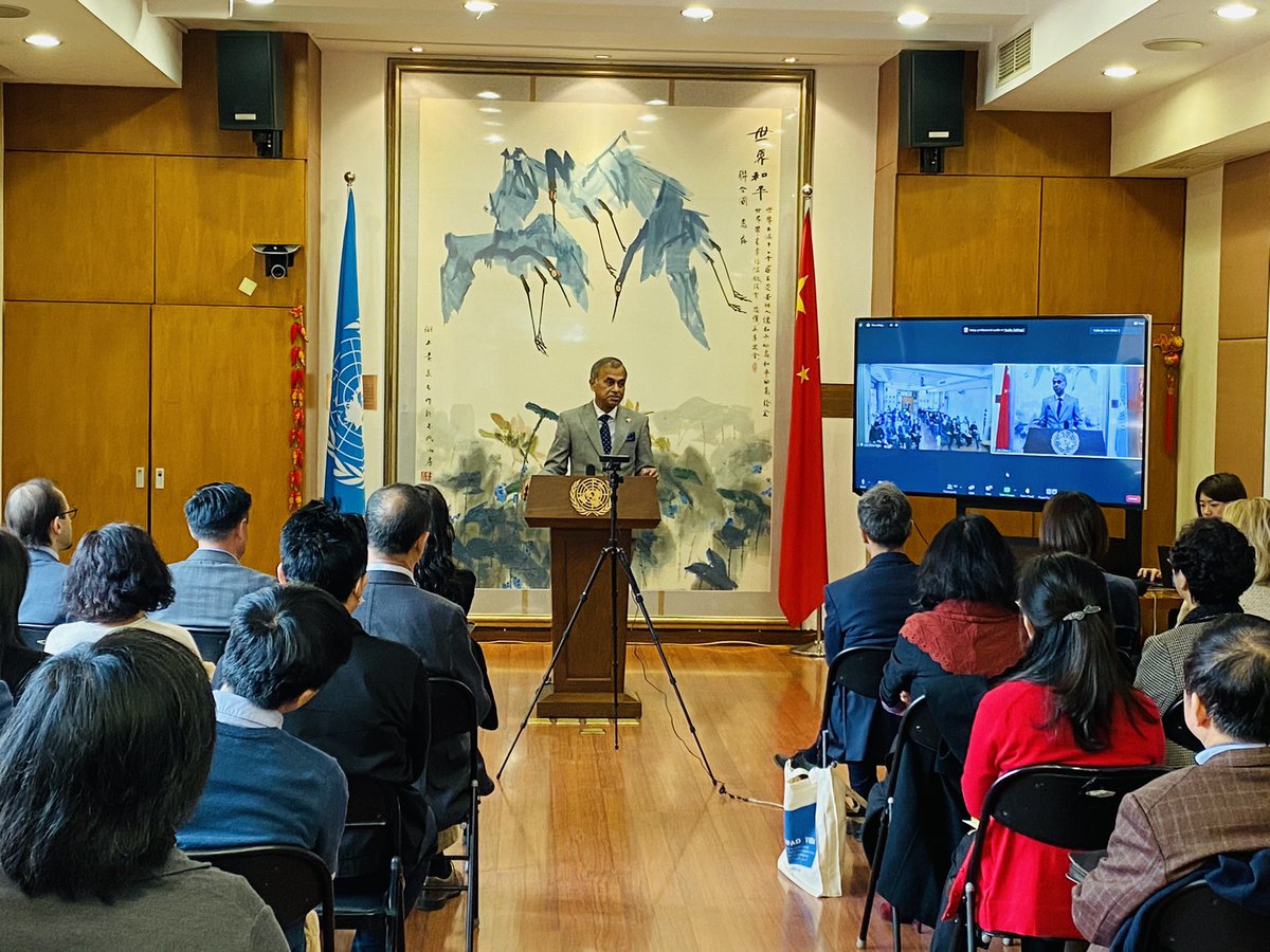 “ our only limit is our imaginations” <a href="/sidchat1/">Siddharth Chatterjee 常启德</a> speaks to staff in his first  <a href="/UNinChina/">United Nations in China</a> townhall emphasizing the need to flip the orthodoxy to meet the #SDGs.