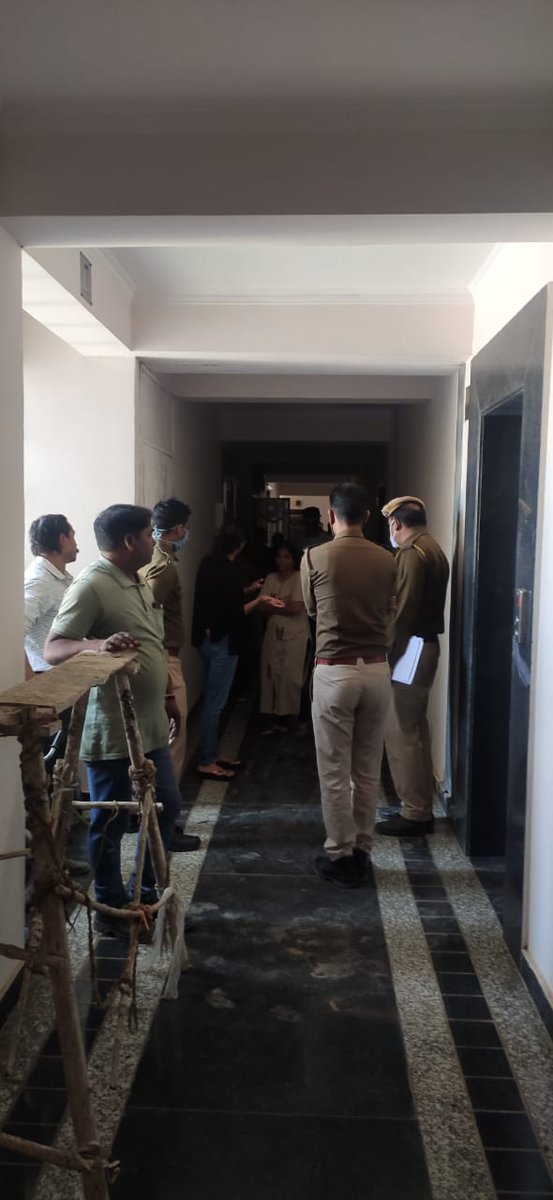 ImperialHeight4's tweet photo. @DcpWest @jdajaipur 
We all residents we shown the JDA approved map &amp; by laws to follow but they didn’t listen to us and with the help of local police they are continuously doing the said illegal construction. Police is also threatening to us which is evident harassment by police https://t.co/LIJKc19fKW
