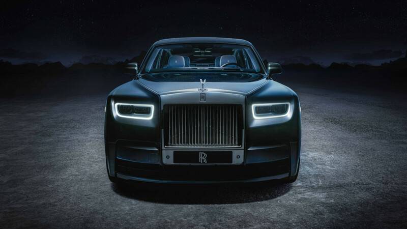 Autocosmos's tweet photo. Descubre a la nueva edición especial del @rollsroycecars #PhantomTempus 😎 Limitada a sólo 20 unidades cuenta con un tono de carrocería único y un interior inspirado en los púlsares ❤️ ¿Su precio? ¡Por las nubes! 👉
https://t.co/Cgbj84dgmk https://t.co/v4p1EFppcS