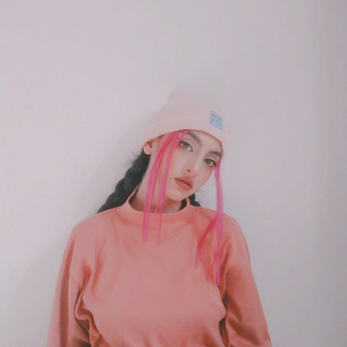 niizi_official's tweet photo. #NIIZY #니지 #니지핑크 #니티야 #NIIZYpiink #PIINK #霓霁 #にじ #ピンク #にじピンク #ニティヤ #makeupartist #makeup #model #youtuber https://t.co/LDe26MtVBF