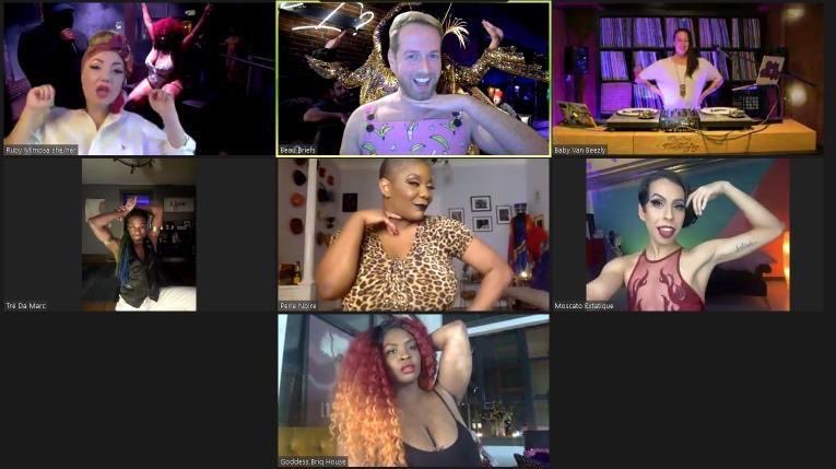 ruby_mimosa's tweet image. BurlesKARAOKE last nights was MAGIC! Join us at our next show March 24th 💐👑🗓