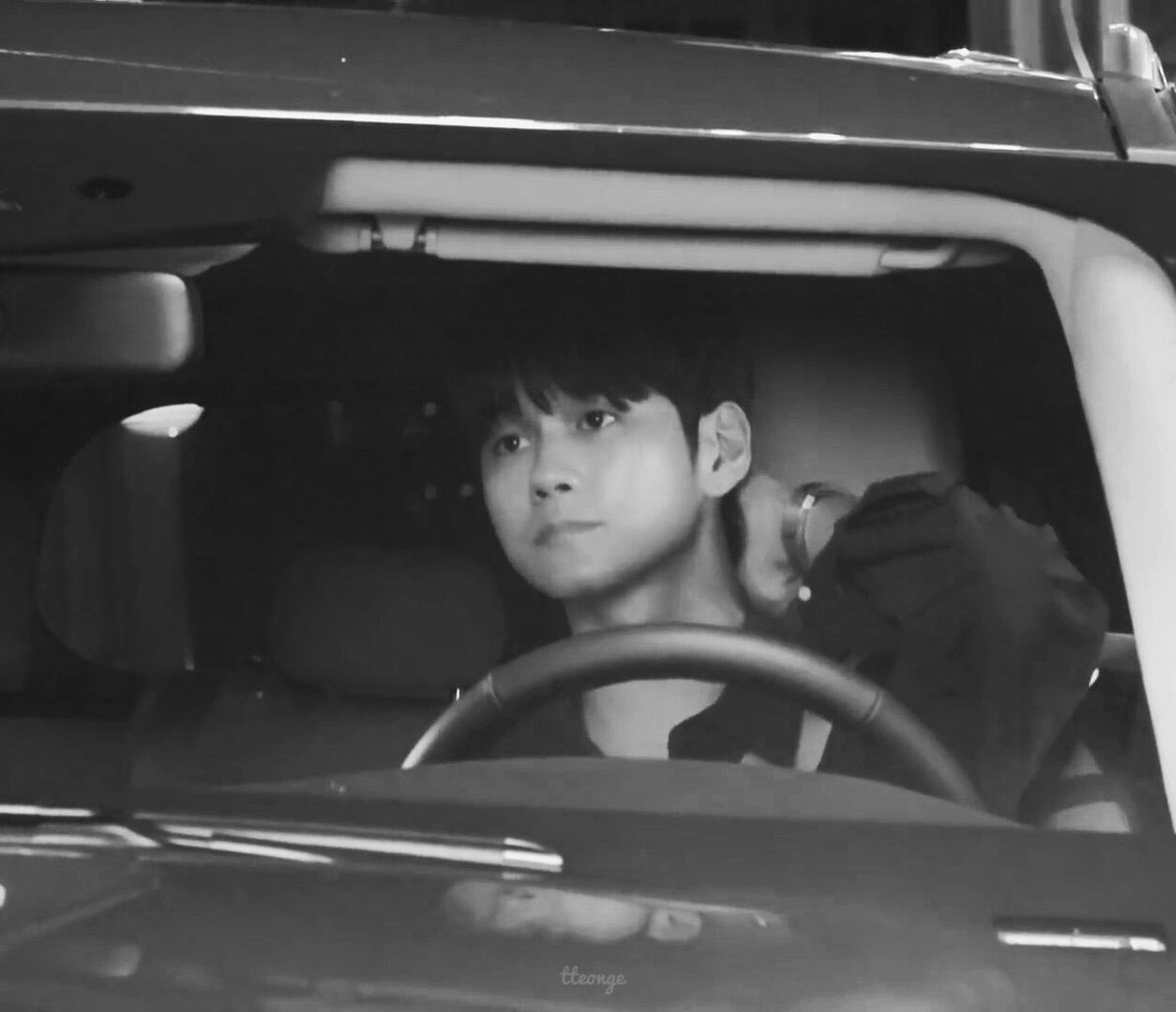 tteonge's tweet photo. 🖤🖤🖤

#STANWORLD #ONGSEONGWU #옹성우 @officialtwt_OSW https://t.co/DAyc6MwOCD