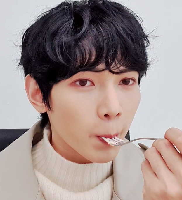 KYSFILE's tweet image. nom