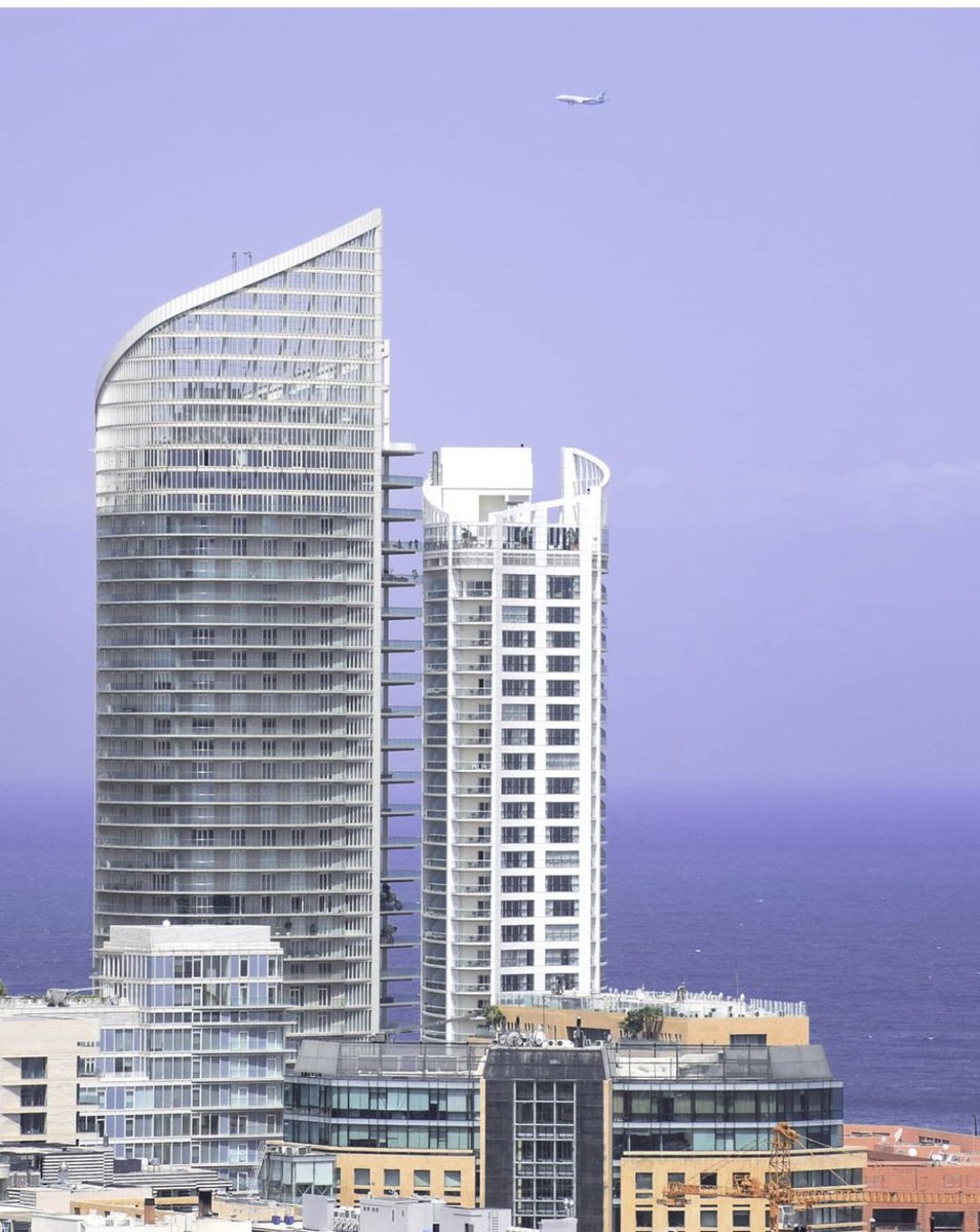 It is almost impossible to see an airplane and not dream of our next travel destination. ✈️ What is yours ? #DreamwithFS #FSBeirut #Beirut Photo Credit on IG: @architecturehighrise