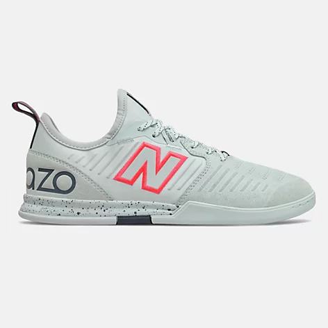ARIAPRENE's tweet photo. https://t.co/m1LFMi12OG w/ suede upper and ARIAPRENE® technology #newbalance #NEWBALANCE #soccer #shoes #footwear #football #ExerciseIsMedicine  #sports #exercise ⚽️⚽️⚽️ https://t.co/OctTzHhIyH