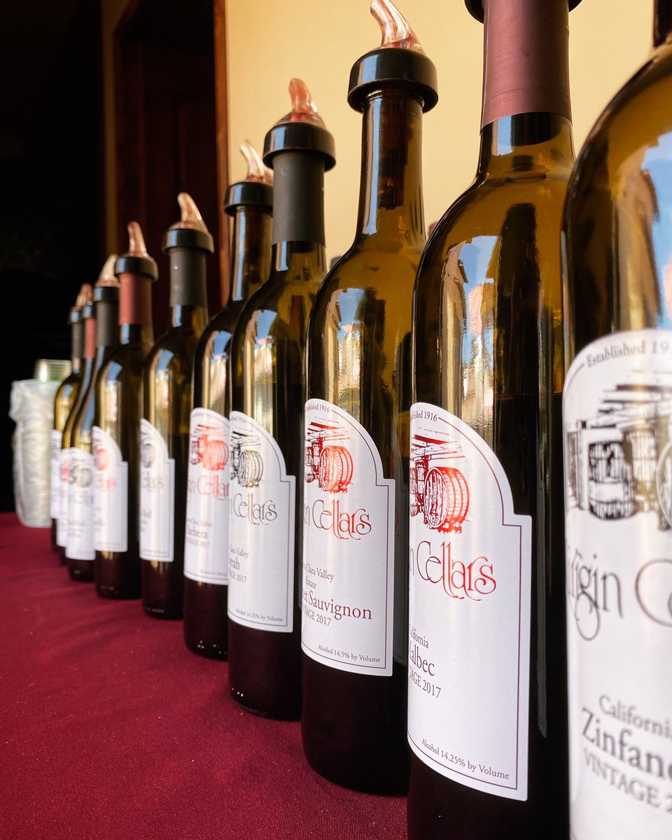 Join us on Sunday, March 7th for an outdoor family pizza picnic! 🧺
Tix:

#1: bottle of wine, 11" pizza, and 2 ice cream sundaes — $45 for two tickets/$35 for two Wine Club Members (member +1)🍷

#2: 11" pizza, 2 ice cream sundaes and 2 sodas — $30 for two children/youth/no-alc🍨