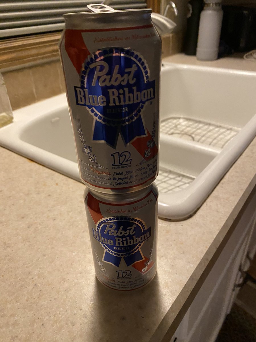 KJOakland's tweet photo. Day 283. 2 #PBRs to celebrate hitting my 2 mile mark running (continuously). Taken awhile to get back to this point...but putting the time in. And a bonus zoom call with the #Ballfest crew too. #pabstadayforayear2  @MilwaukeeJerky https://t.co/fUd2YDiE4V