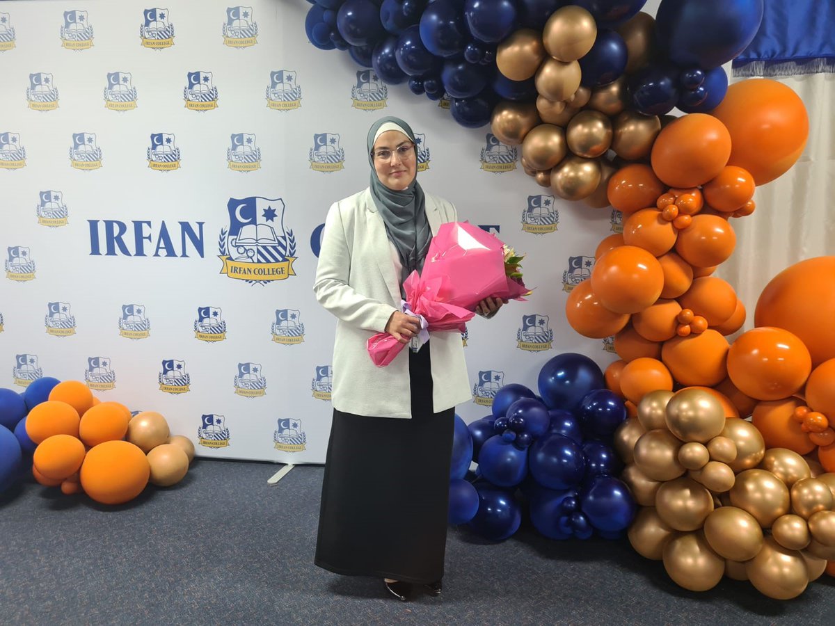 chown_dylan's tweet photo. Congrats to Ms Eman Aweida - inaugural graduate of the Grad Dip in Education (Islamic Education), Centre for Islamic Thought &amp; Education, UniSA. https://t.co/5TjrwqLHwx