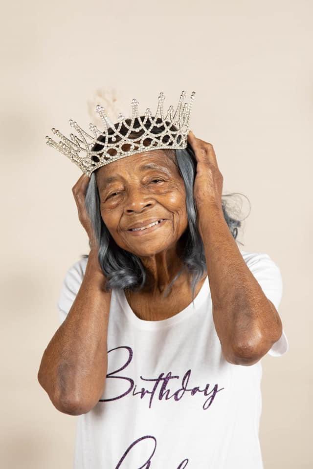 TazAkaya's tweet photo. You guys my grandma turned 90 and we gave her photo shoot 🥺 How cute is she? https://t.co/E3g4xznQXn