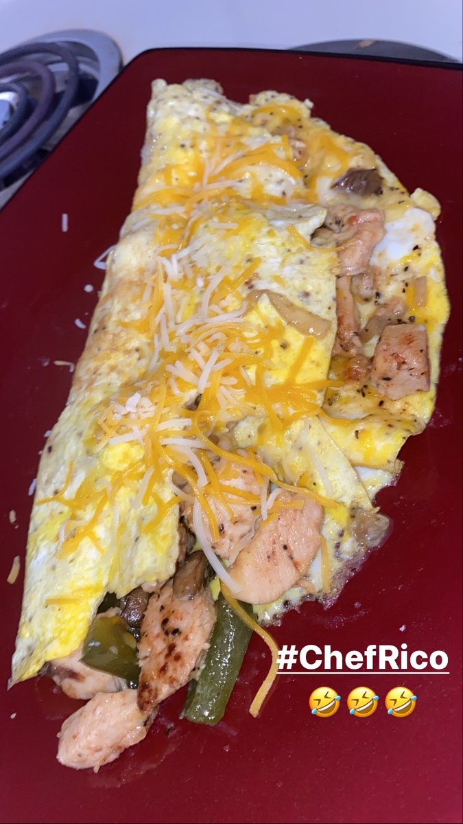 RicoRuffino's tweet photo. So I lost a bet against my girl. so I been having too cook for the past few days. What y’all think of my dishes? 👀👀👀 cuz I been feeling like #ChefRico in this bitch 🤣🤣🤣🤣 https://t.co/v00PkG8TMM