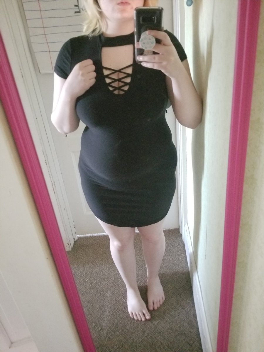 NudeStrawbee's tweet photo. Anyone wanna spoil this short stack? ♡ https://t.co/gGn9DjadfP