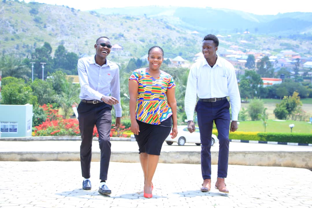 MbararaUST's tweet photo. The MUST communication crew,with the MC of the day.
@FAMSAGA2021
#Tech4Health
#34famsaga https://t.co/a2Pn1rhKzt