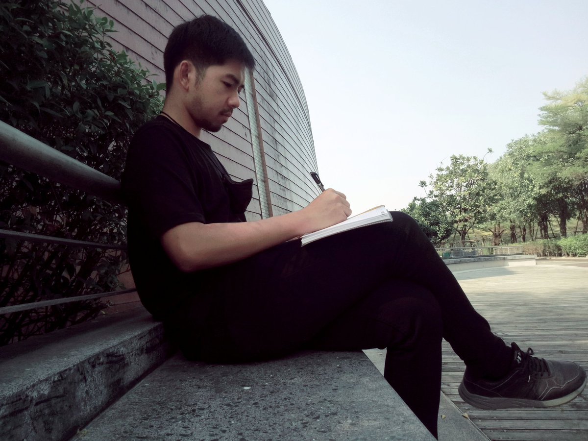 LEK_MRSECRETARY's tweet photo. หากเรามีความสนใจในเรื่องใดเรื่องหนึ่ง เราควรตั้งใจศึกษาหรือฝึกฝนให้เต็มที่ทันที อย่าได้ผลัดวันประกันพรุ่ง เพราะจะทำให้ความตั้งใจนั้นลดลงจนไม่อยากทำ
#รักไม่มีเงื่อนไข
#หนุ่มเลขานุการ #SECRETARYMEN https://t.co/r3HQtSIY3Y